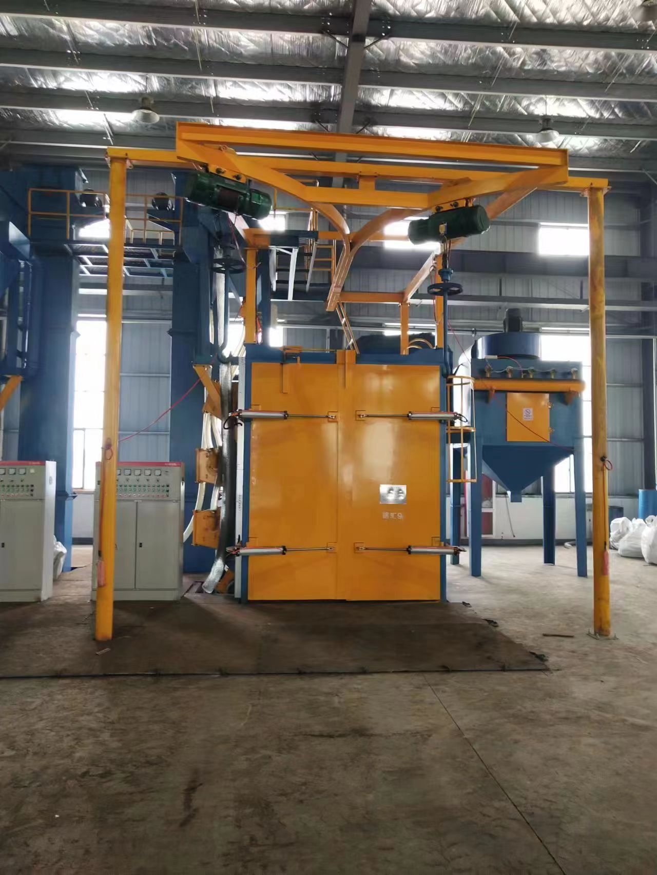 Q376雙吊鉤式拋丸機